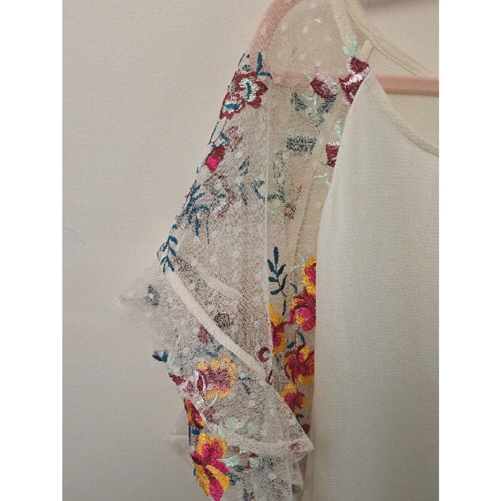 Umgee Boho Cream Blouse with Colorful Embroidered Sheer Sleeves SZ 1X - Picture 4 of 5